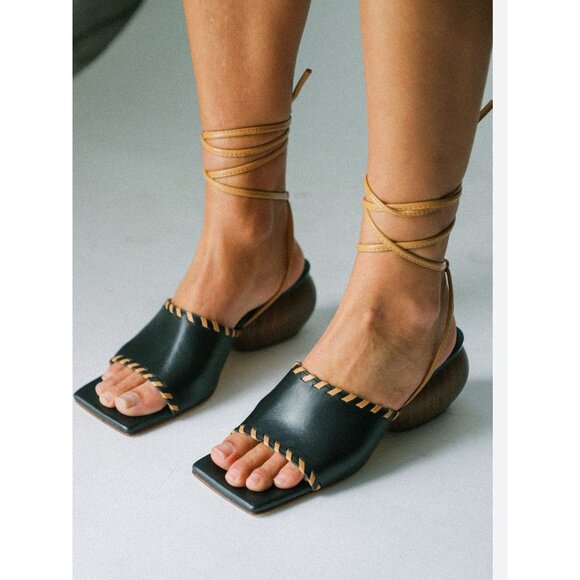 ✨ ALOHAS Black Kitty Leather Lace-Up Sandals - Size 38 (US 7) Sold Out! - Picture 2 of 15